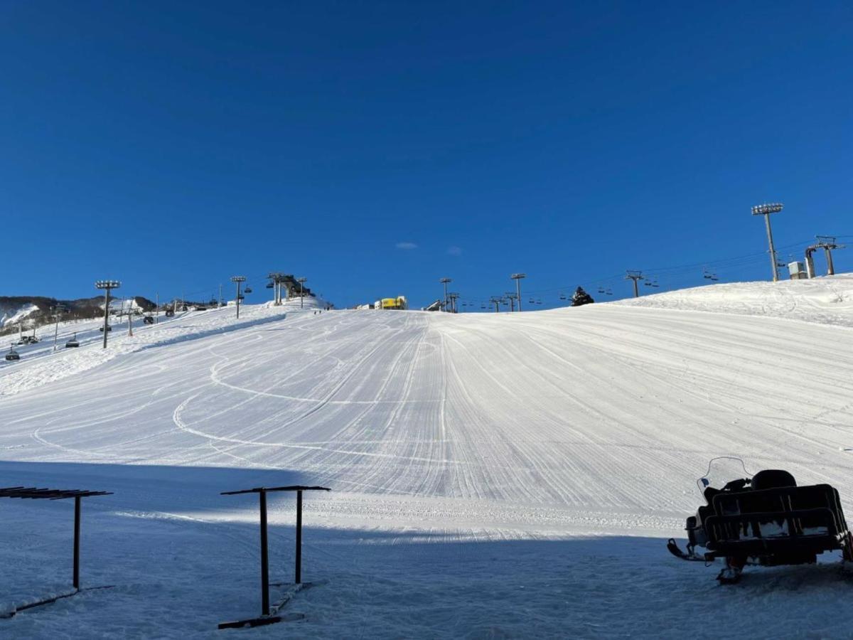 Ishiuchi Ski Center Minamiuonuma Exteriér fotografie